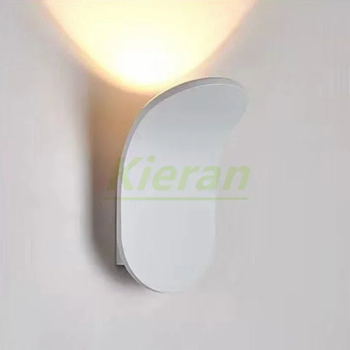 BowLift | SkandiGlow Wall Lamp | LED Skateboard Design | Modern & Creative