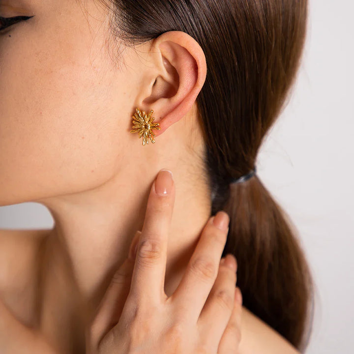 BowLift | Dainty Radial Shine Stud Earrings