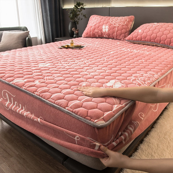 BowLift | Elegant Velvet Thick Mattress Cover