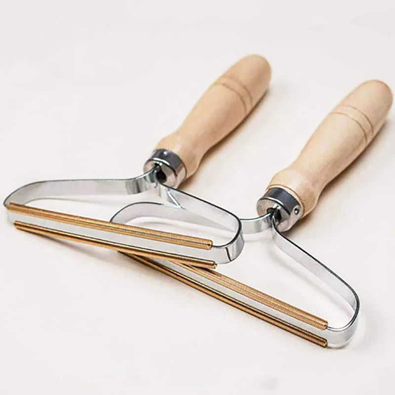 BowLift | FluffFree Carpet Scraper - Ergonomic Tool for Effortless Removal of Lint and Fur
