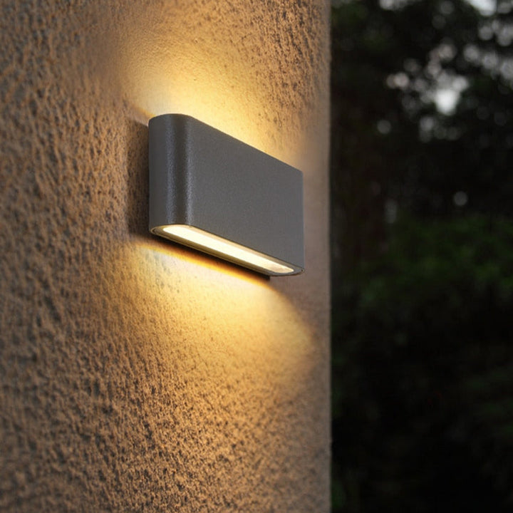 BowLift | Modern LED Outdoor Wall Light – Waterproof, Rectangular
