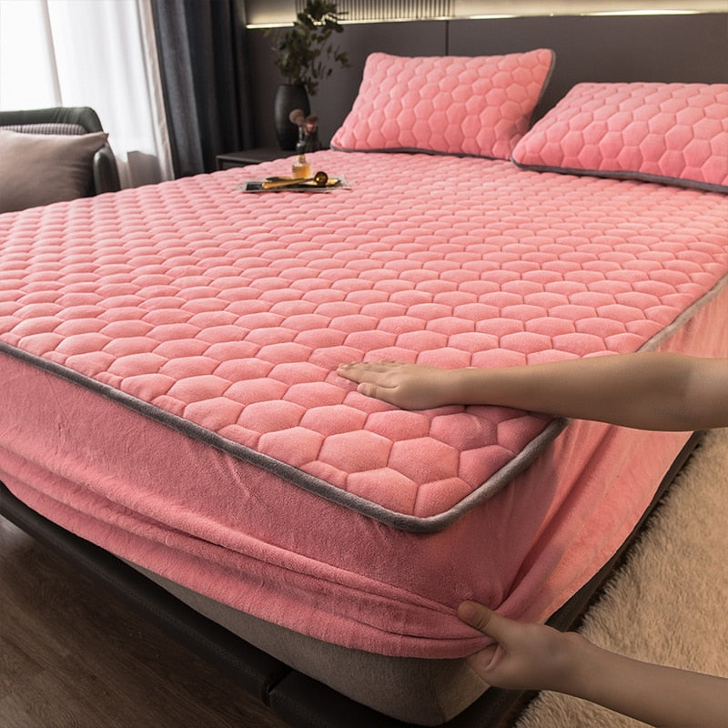 BowLift | Elegant Velvet Thick Mattress Cover