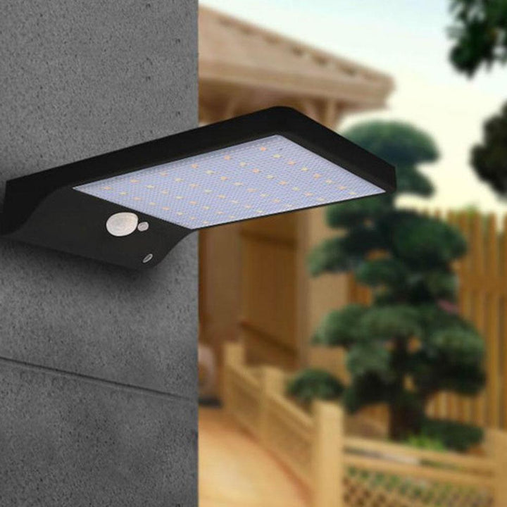 BowLift | Waterproof Solar Outdoor Garden Light
