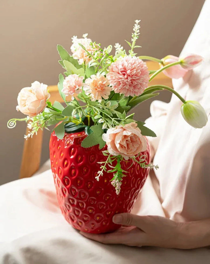 Ugly Strawberry Vase | Bowlift