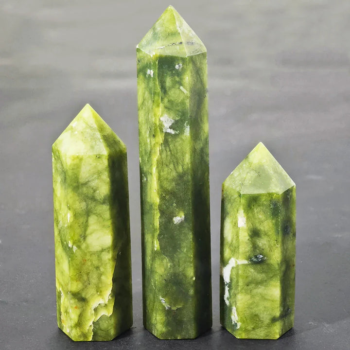 BowLift | Crystal Obelisk Elaria | Natural Stone Healing Stone | For Meditation & Reiki | 4–8 cm