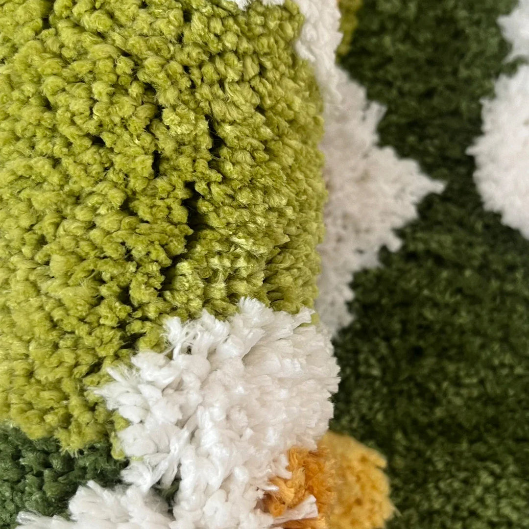 Daisy Tufting Moss Bathroom Mat | Bowlift