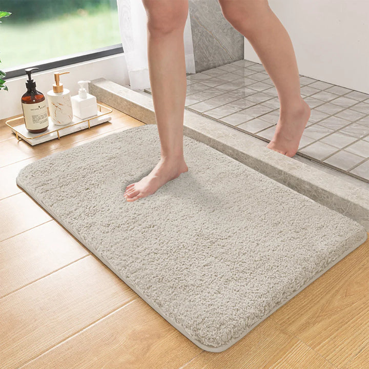 Long-Hair Bath Mat with Absorbent Surface and Non-Slip Backing