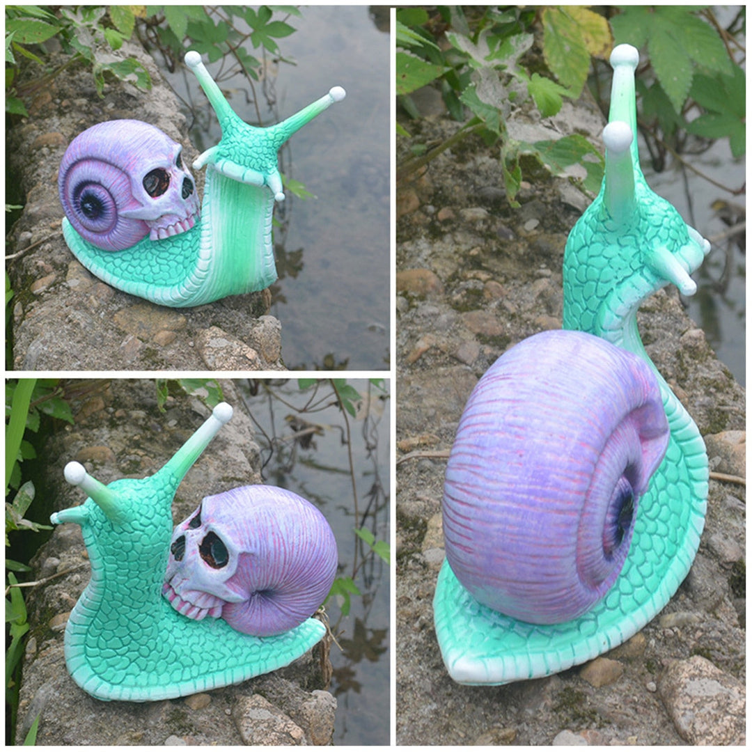 BowLift | Snail Skull Halloween Patio Sculpture