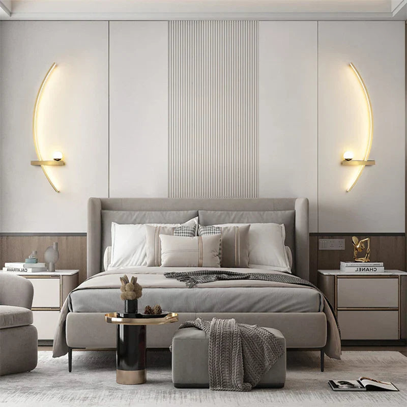 BowLift | Contemporary Edge Wall Lamp – Black & Gold Indoor/Outdoor Lighting for Modern Spaces