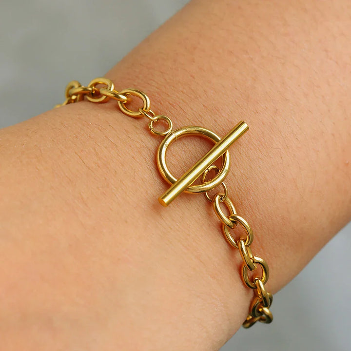 BowLift | Classy Paperclip Circle Bar Clasp Bracelet