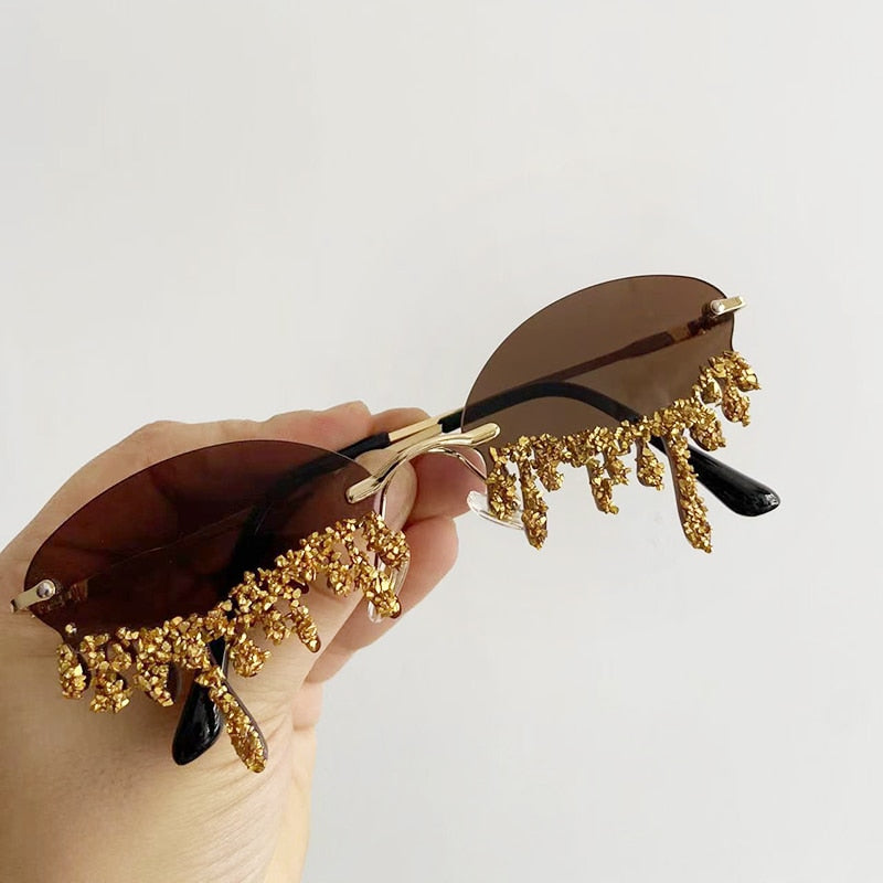 Cry me a Glitter' Sunglasses | Let the festival season begin! | Bowlift