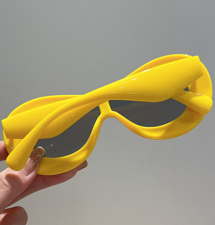 Esha Sunglasses | With futuristic fashion design | Bowlift