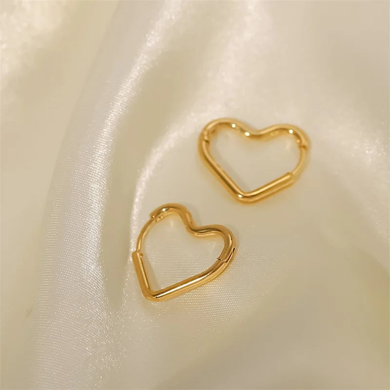 BowLift | Elegant Heart Hoop Earrings