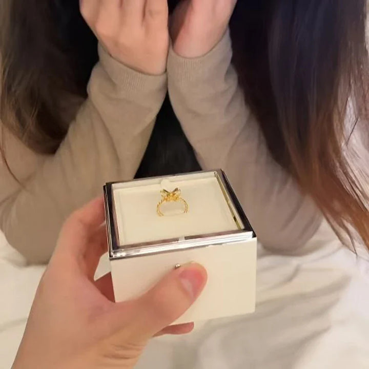 BowLift | Creative Rotating Surprise Ring Box
