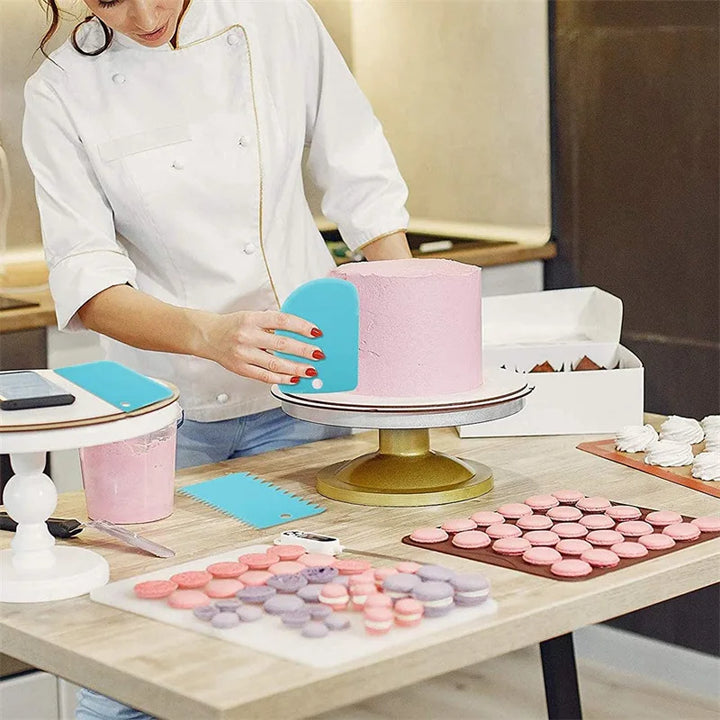 BowLift | BakeDeko Piping Nozzle Set | Reusable Silicone Piping Bags with Stainless Steel Nozzles | For Cakes, Cupcakes & Pastries