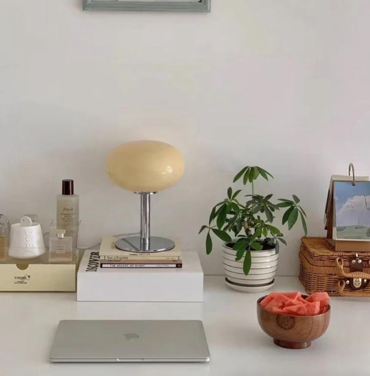 BetoverLicht – Elegant Beige LED Lamp for Atmospheric Lighting Bowlift