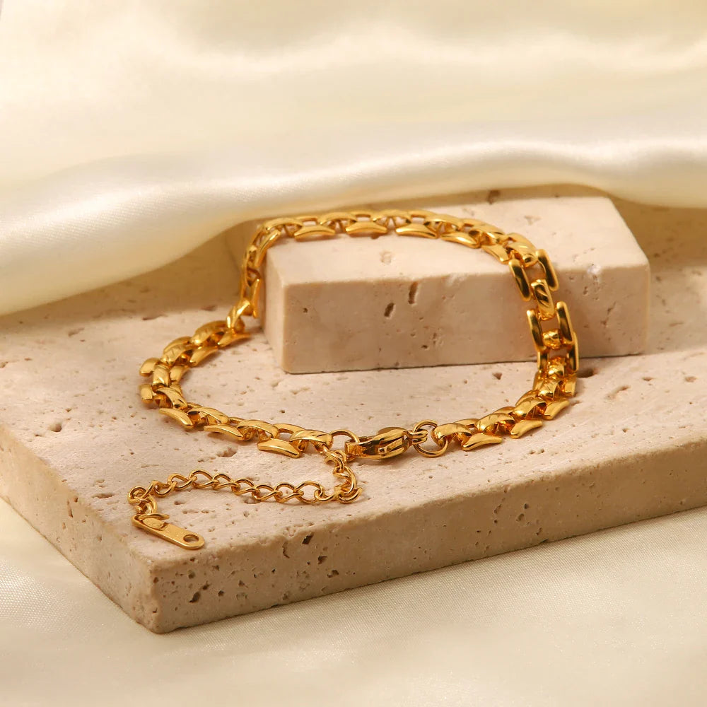 BowLift | 18k Thin Horology Inspired Bracelet