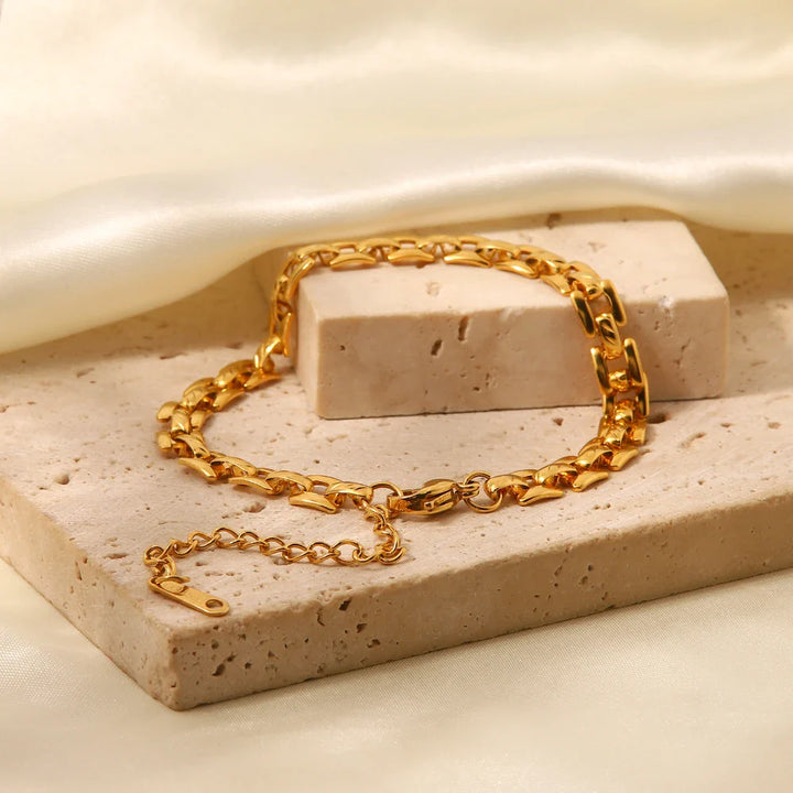 BowLift | 18k Thin Horology Inspired Bracelet
