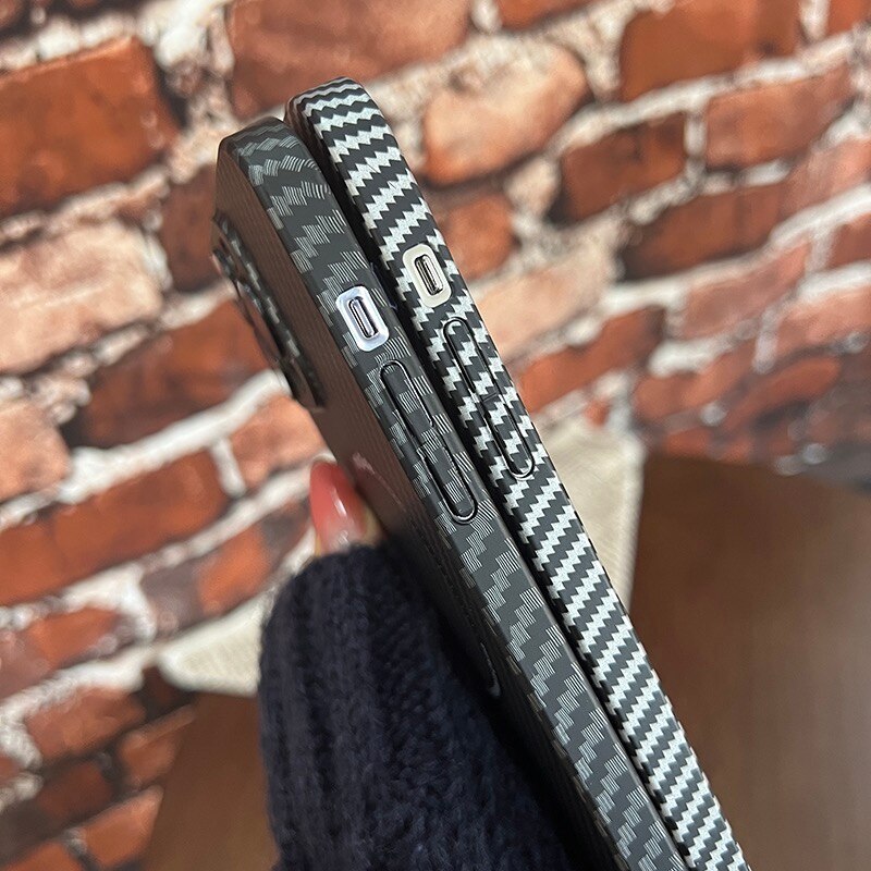 BowLift | Carbon Fiber Magsafe Magnetic iPhone Case