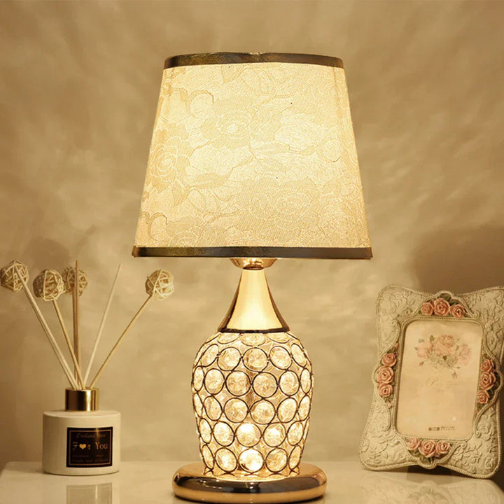 BowLift | Stylish Lamp with Delicate Crystal Shine