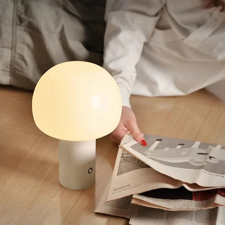 StyleLamp – Portable LED Table Lamp for Ambiant Lighting Bowlift