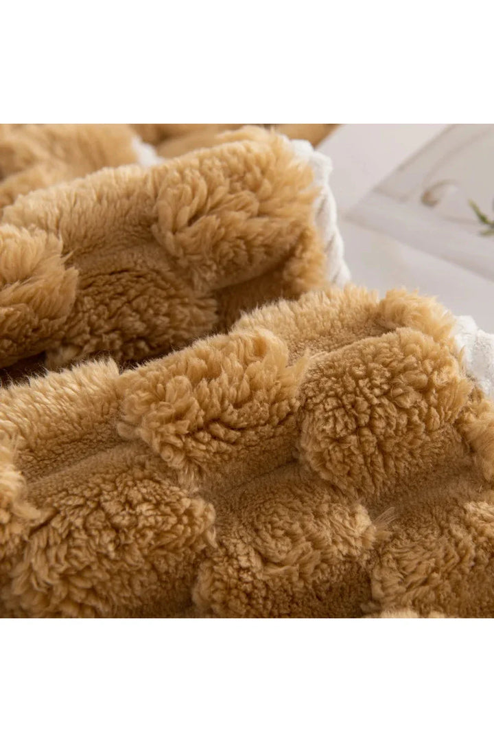 Velvet sofa cover | Bowlift