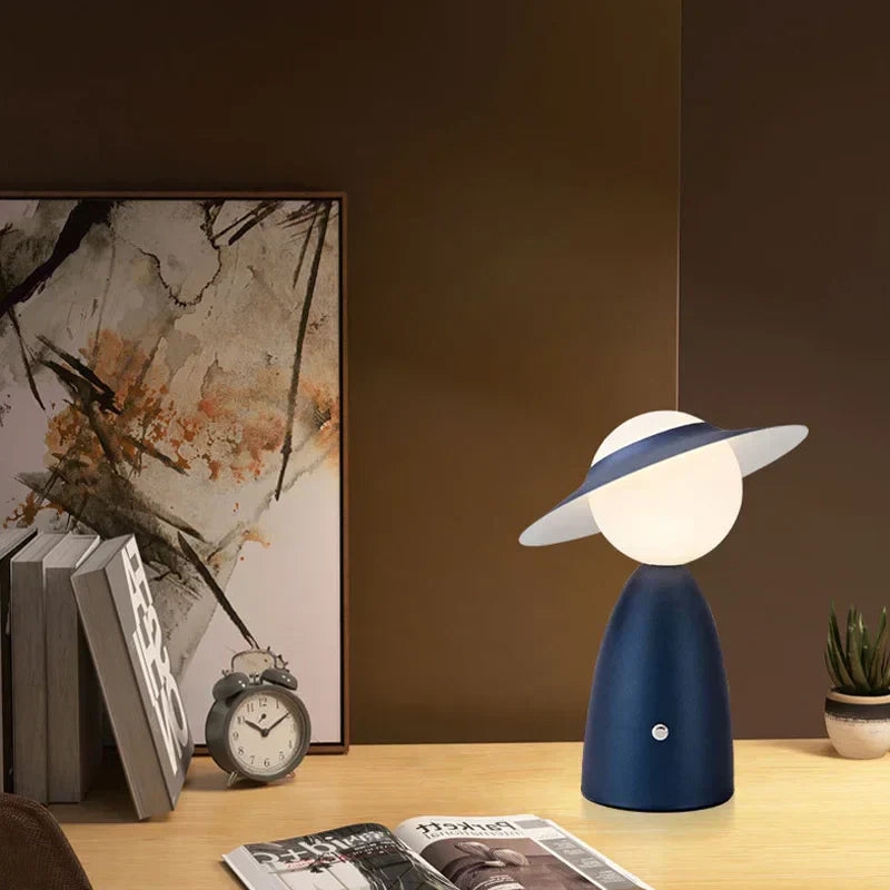 BowLift | Battery Table Lamp Man with Hat