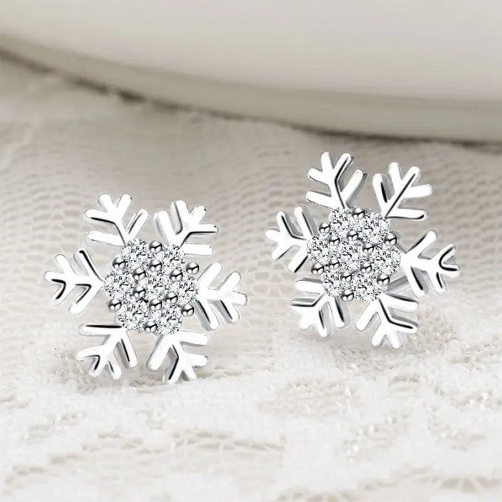 BowLift | Aureline Sneeuwvlok Oorbellen – Elegante Zirkon Charme Oorbellen, Transparante Glans & Perfect Cadeau voor de Feestdagen