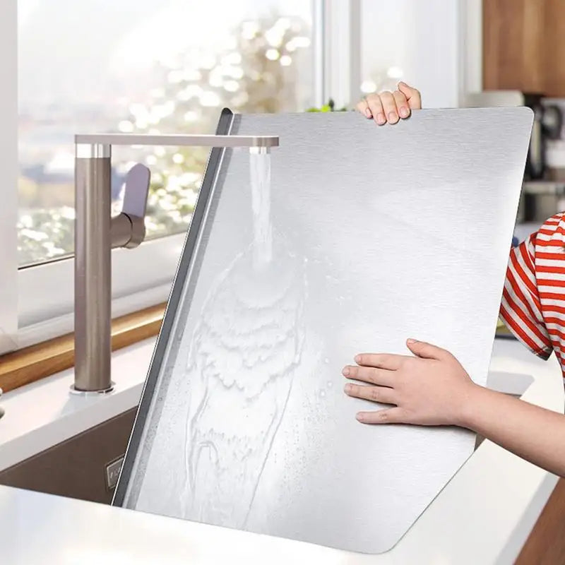 BowLift | SteelEdge – Hygienic stainless steel cutting board with non-slip and sleek edge design
