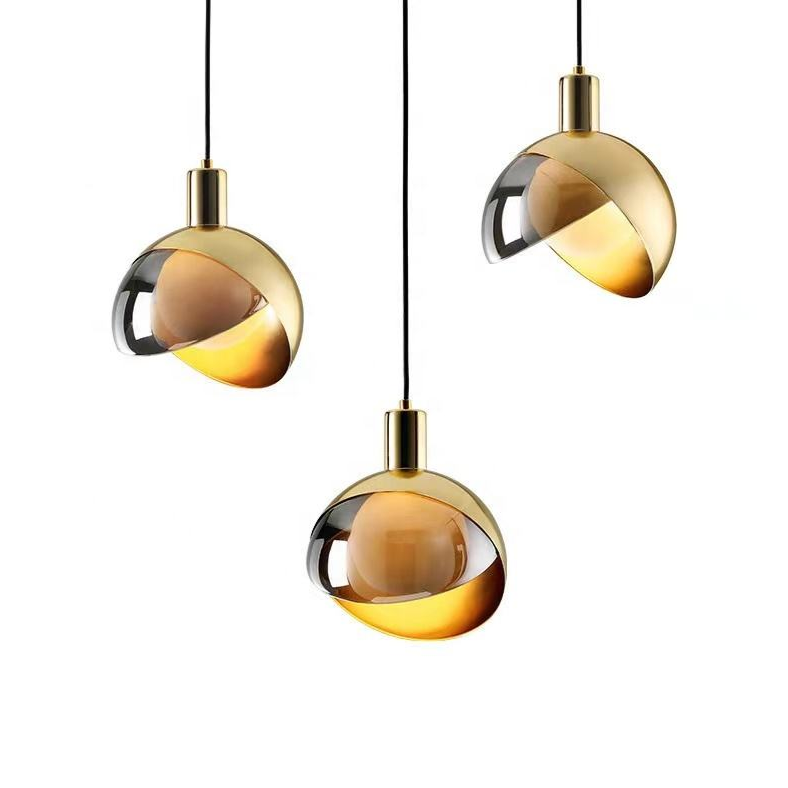 BowLift | Elegant pendant light made of gold glass for dining room