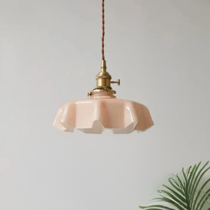 Brass pendant light in French design – Elegant ceiling lamp for living room | Bowlift