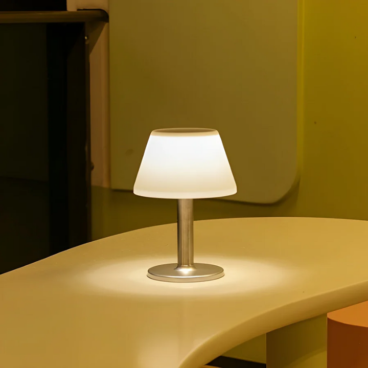 Stylish Solar Table Lamp - SolarLuxe | Bowlift