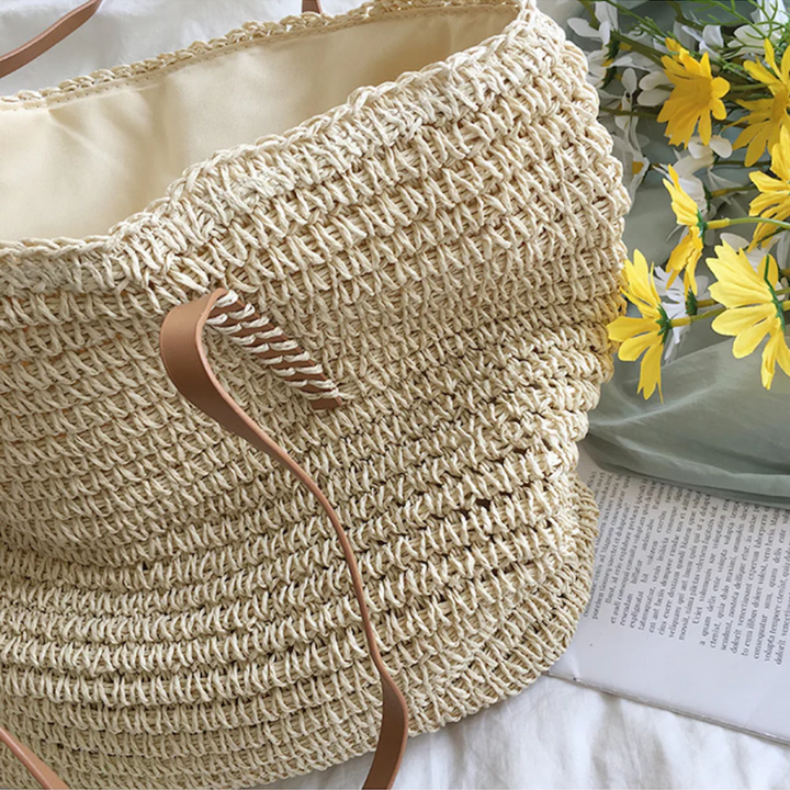 Spacious Handbag with Sturdy Shoulder Strap - TerraWoven | Bowlift