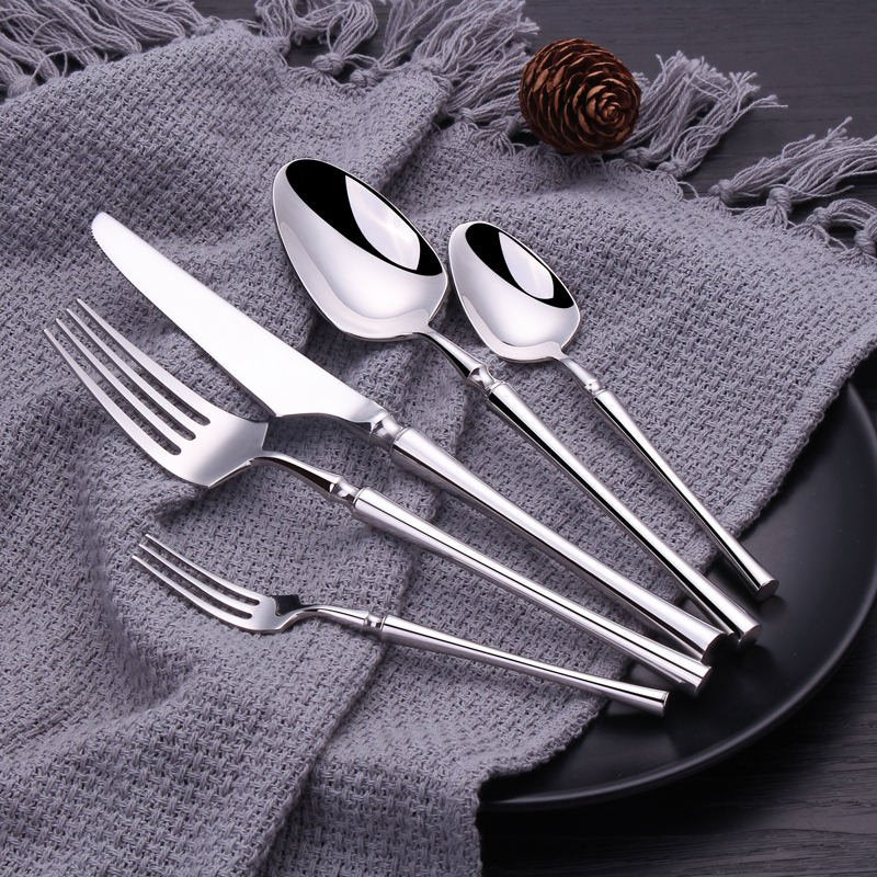 BowLift | Contemporary stainless steel cutlery set for home and events