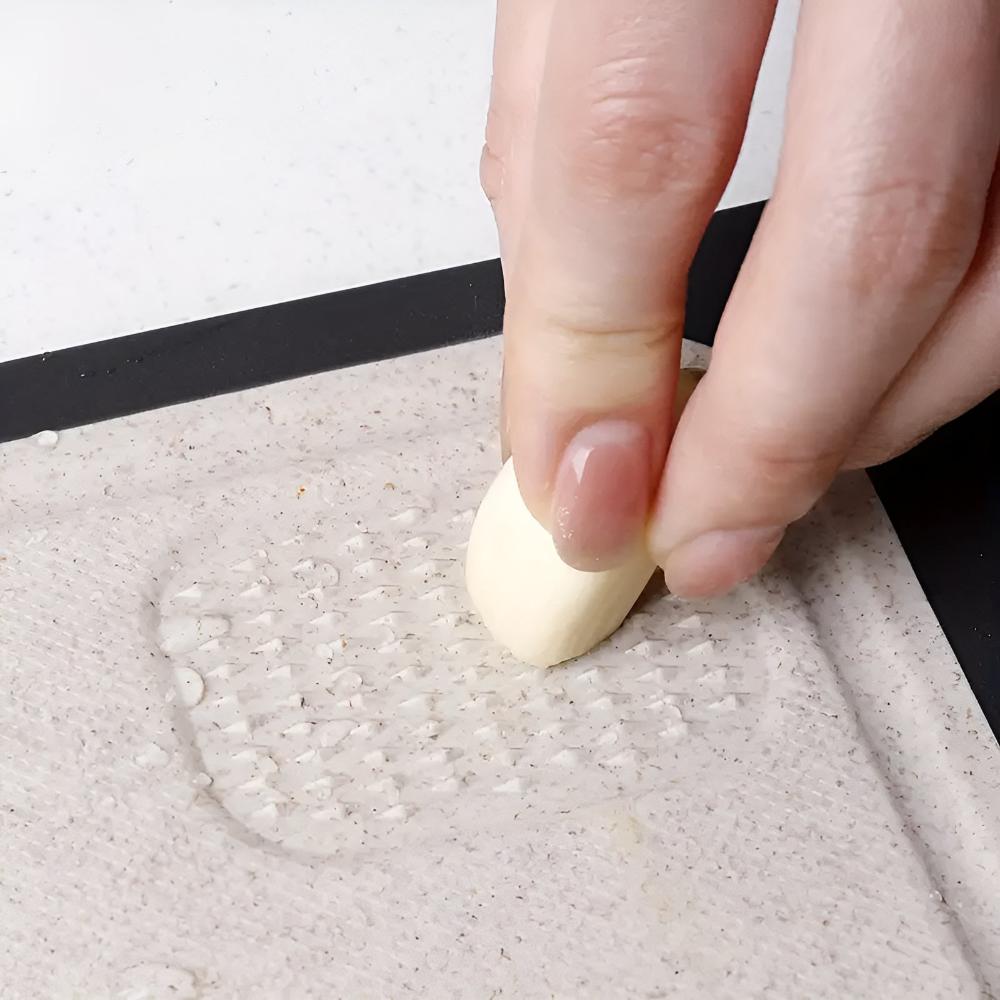 BowLift | Reversible Stainless Steel Cutting Board