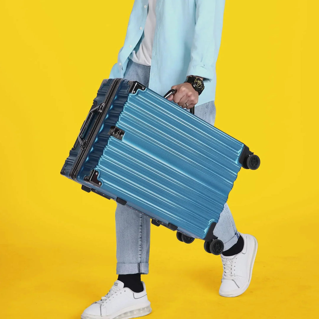 Aluminium frame hard shell suitcase – Geneva | Bowlift