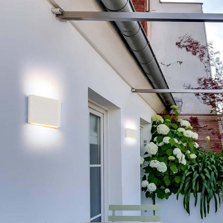 BowLift | Modern LED Outdoor Wall Light – Waterproof, Rectangular