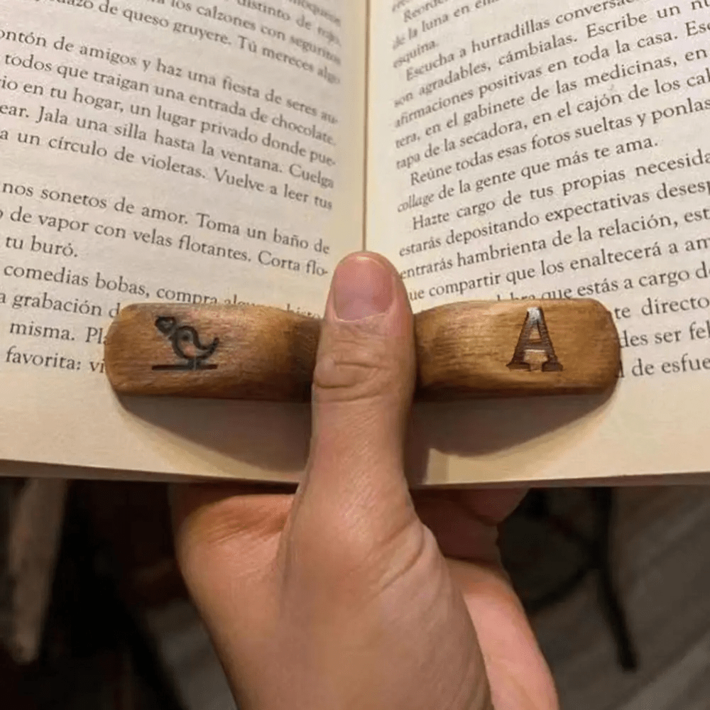 BowLift | Solid Wood Reading Ring