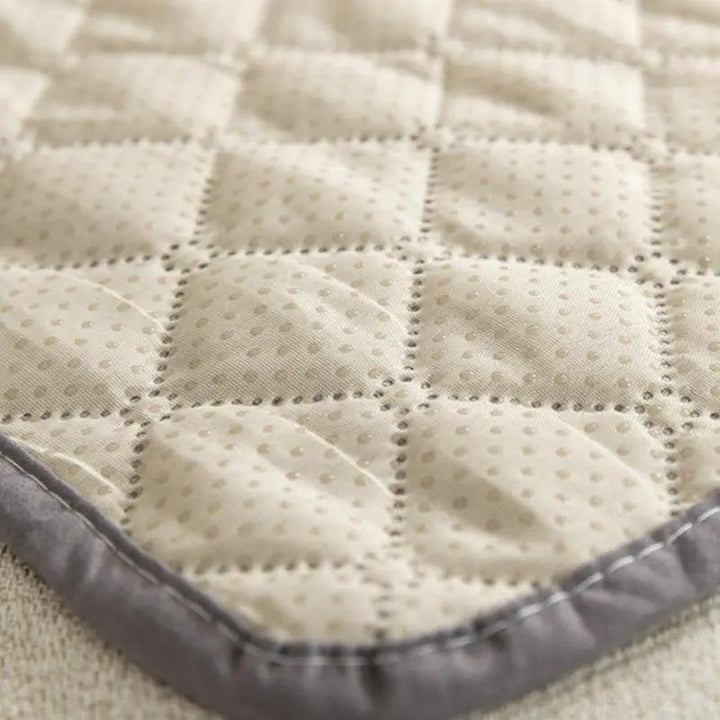 BowLift | BuddyGuard Luxe Pet Sofa Protector