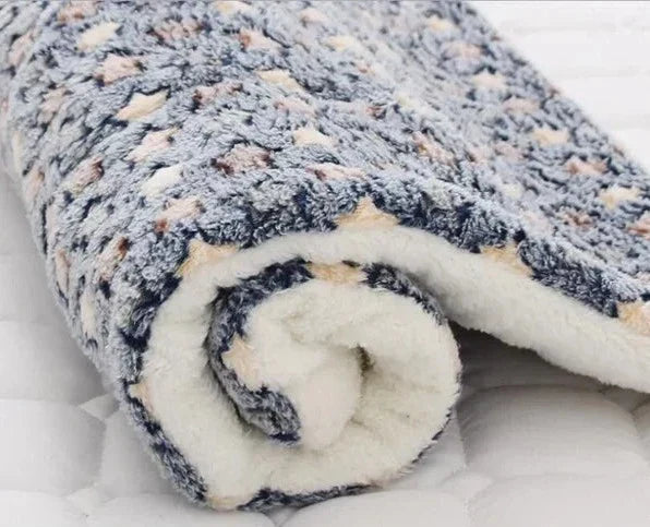 BowLift | Ultra Soft Cat Blanket – Cozy Flannel Blanket with Cats, Hypoallergenic and Machine Washable, Perfect for All Cats