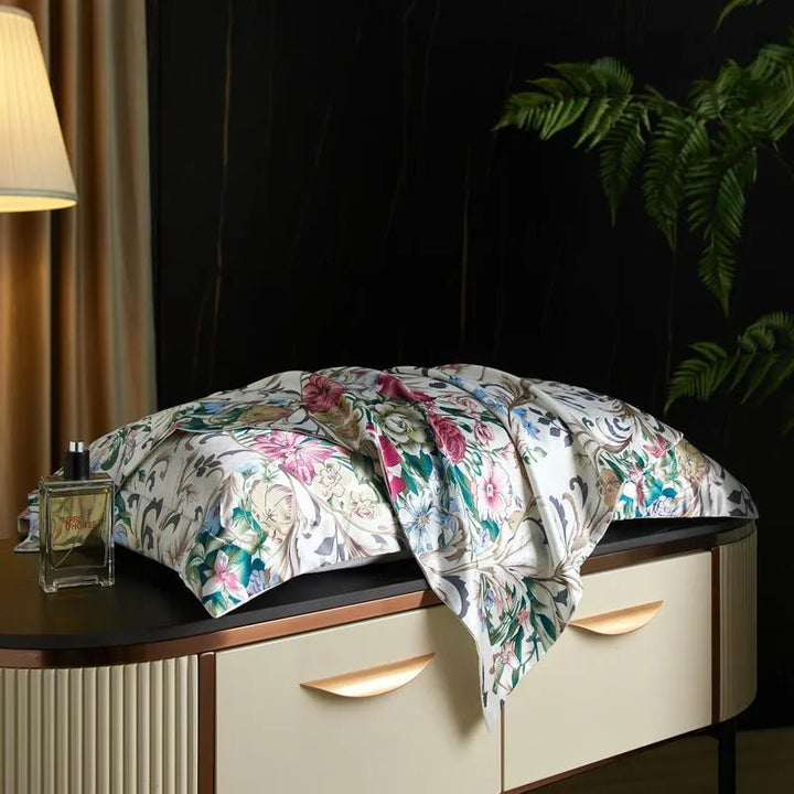 BowLift | Caressence – Mulberry Silk Pillowcase for Luxurious Sleep Comfort