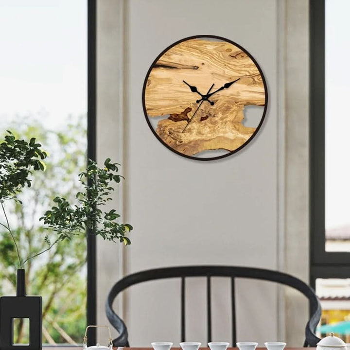 BowLift | Clear Acrylic Wall Clock – Modern Transparent Design