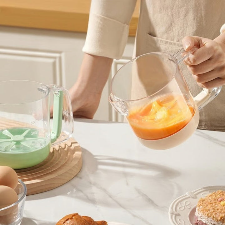 BowLift | MixMaster Cup – Stirring, Measuring, Filtering in one handle!