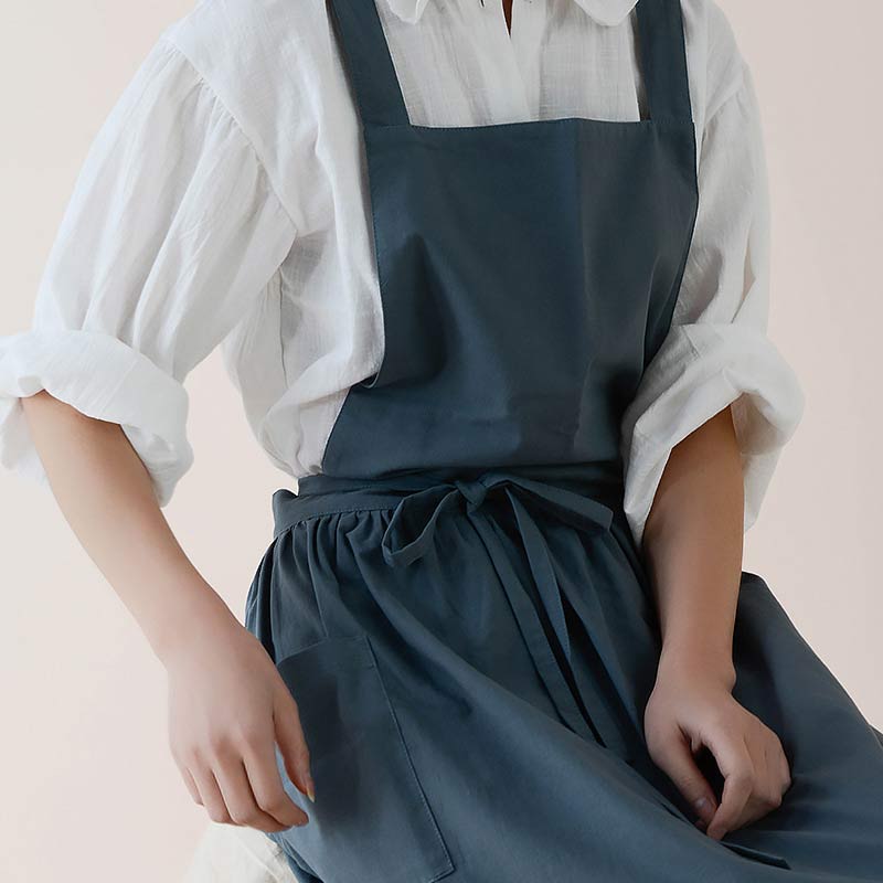 BowLift | Waterproof cotton apron with practical pockets – ChefMate
