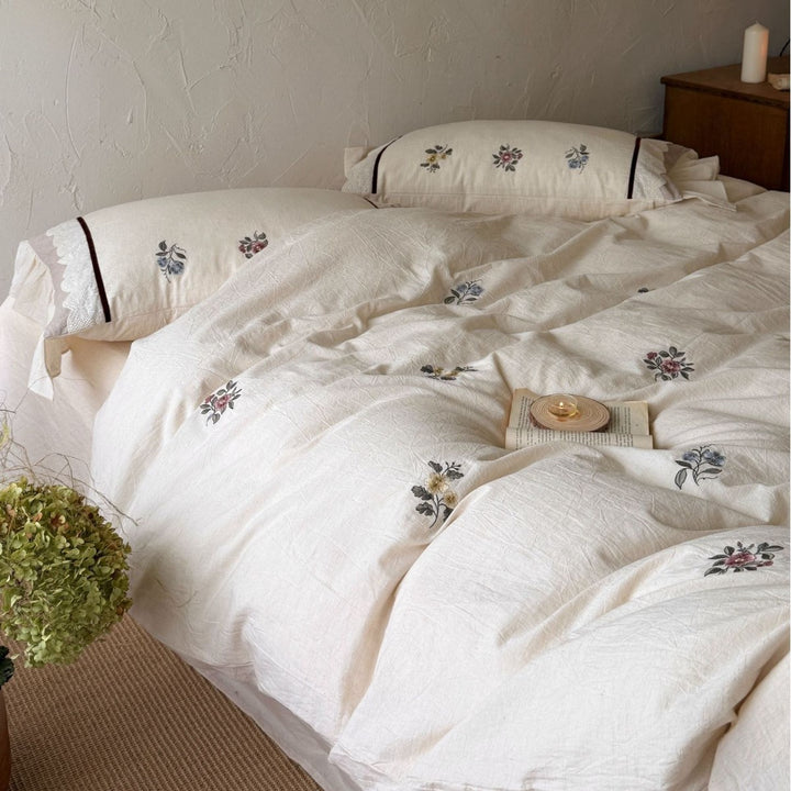 Cotton-linen bedding with embroidery, 20% linen