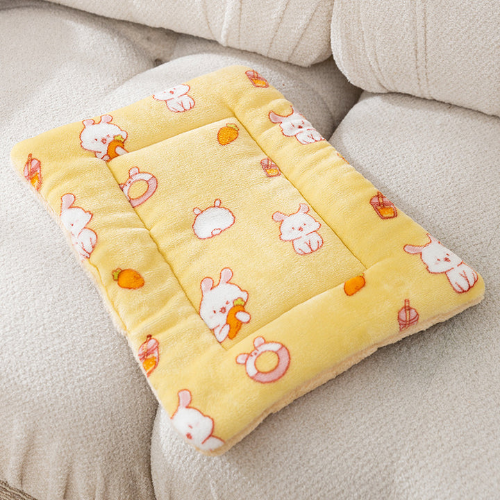 Fluffy pet mat made of fleece