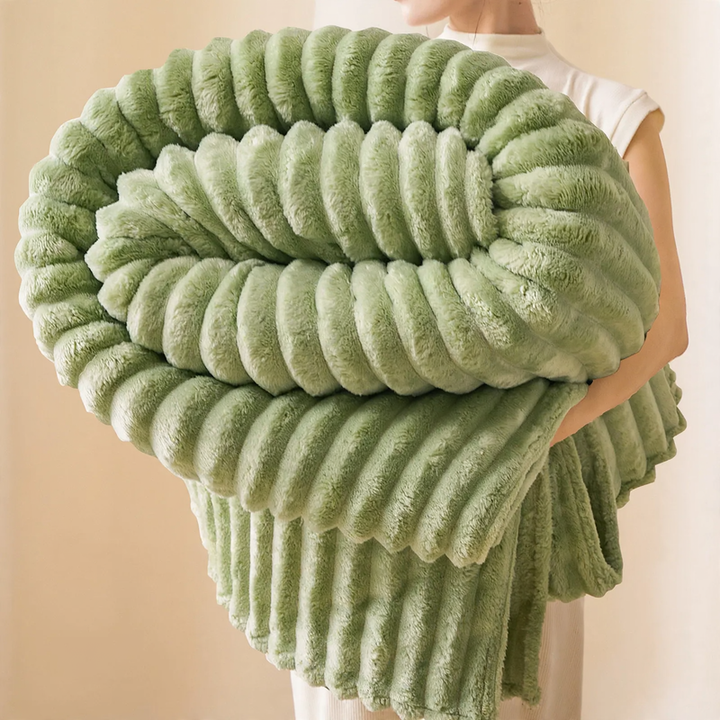 Fleece blanket made of coral fleece, 1500–2000 g