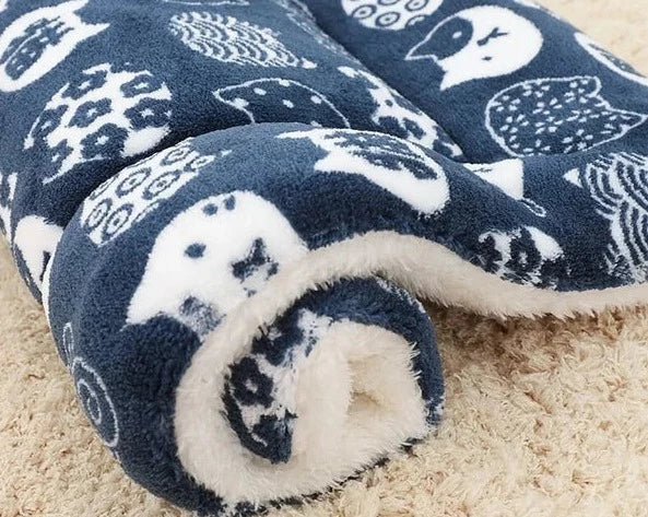 BowLift | Ultra Soft Cat Blanket – Cozy Flannel Blanket with Cats, Hypoallergenic and Machine Washable, Perfect for All Cats