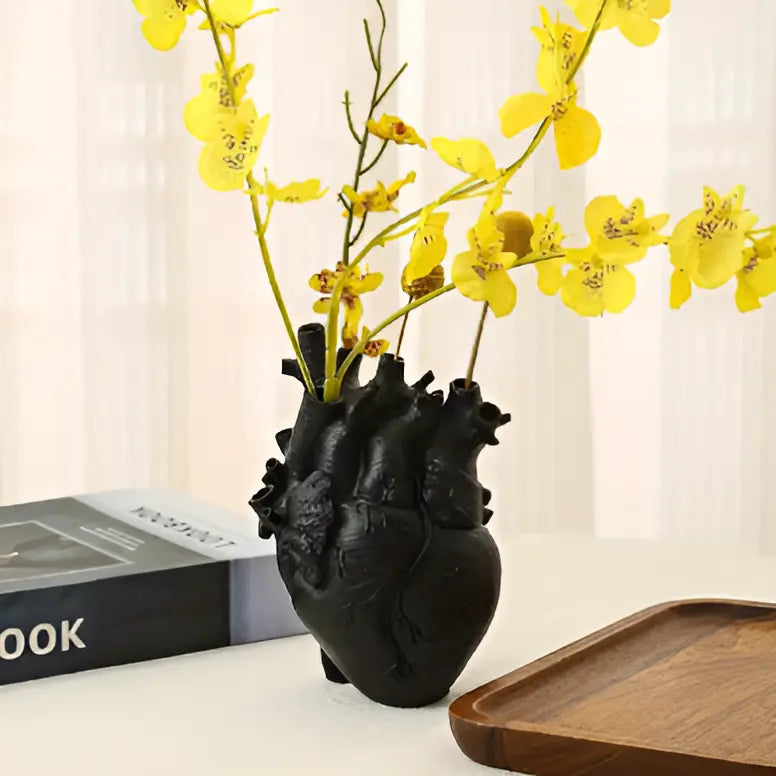 BowLift | Elena Heart-Shaped Vase – Greek-Inspired