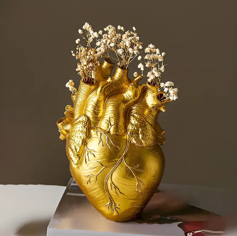 BowLift | Elena Heart-Shaped Vase – Greek-Inspired